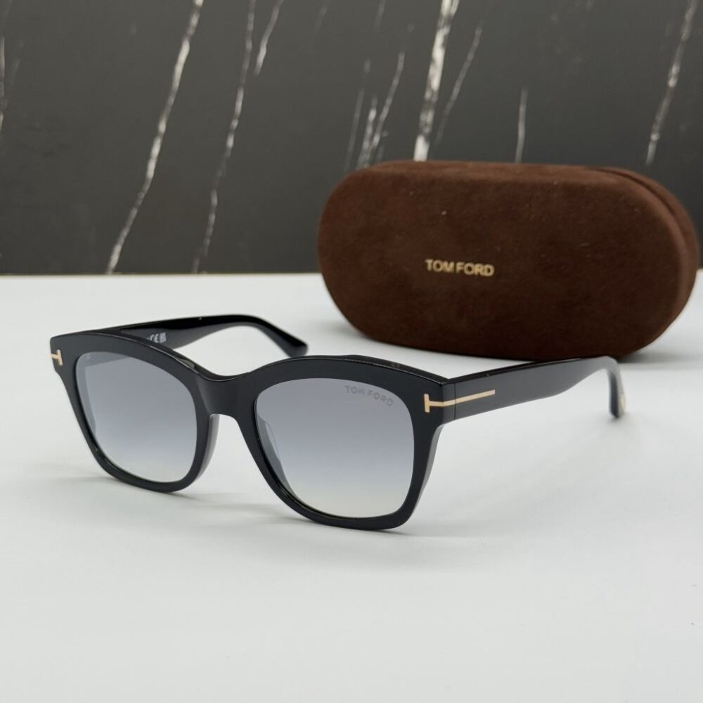 Tom Ford FT0614/S Women’s Sunglasses Tom Ford Lauren Polarized Brown Cat Eye Ladies Sunglasses  main image 2